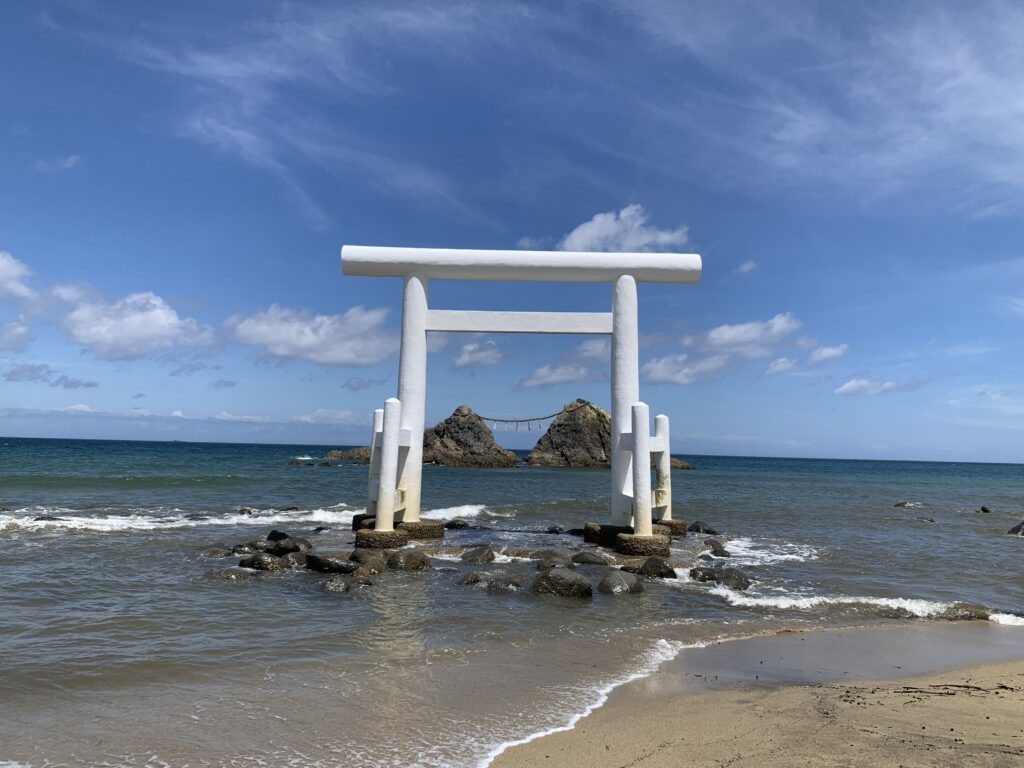 糸島　白鳥居、夫婦岩