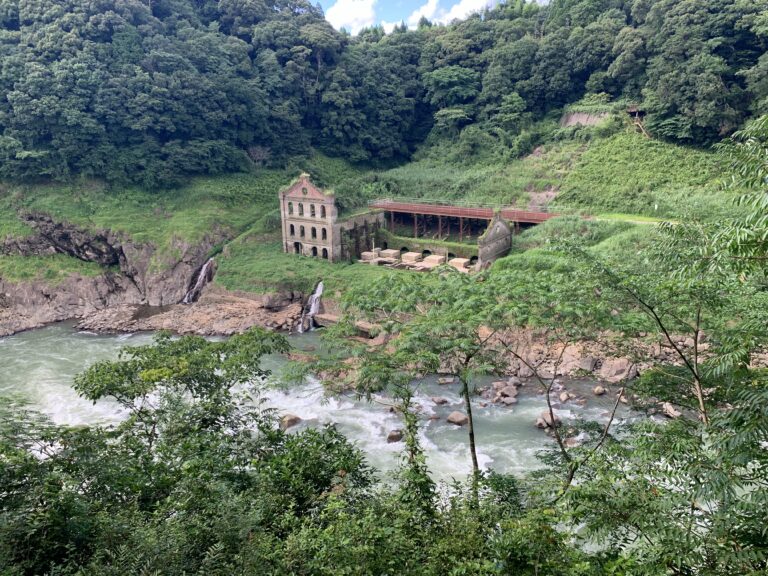湖に沈んだ発電所遺構！ラピュタ感満載の曽木発電所に感動｜仙台⇒九州車旅！4日目