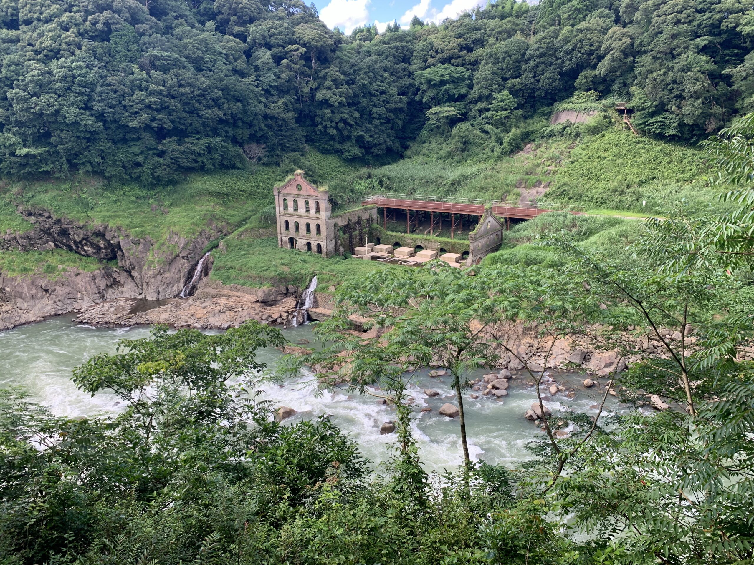 湖に沈んだ発電所遺構！ラピュタ感満載の曽木発電所に感動｜仙台⇒九州車旅！4日目