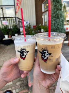 阿蘇でお土産＆牧場スイーツを堪能！ASO MILK FACTORY｜仙台⇒九...