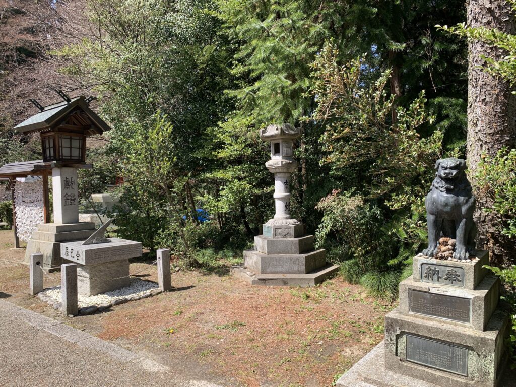 神明社境内