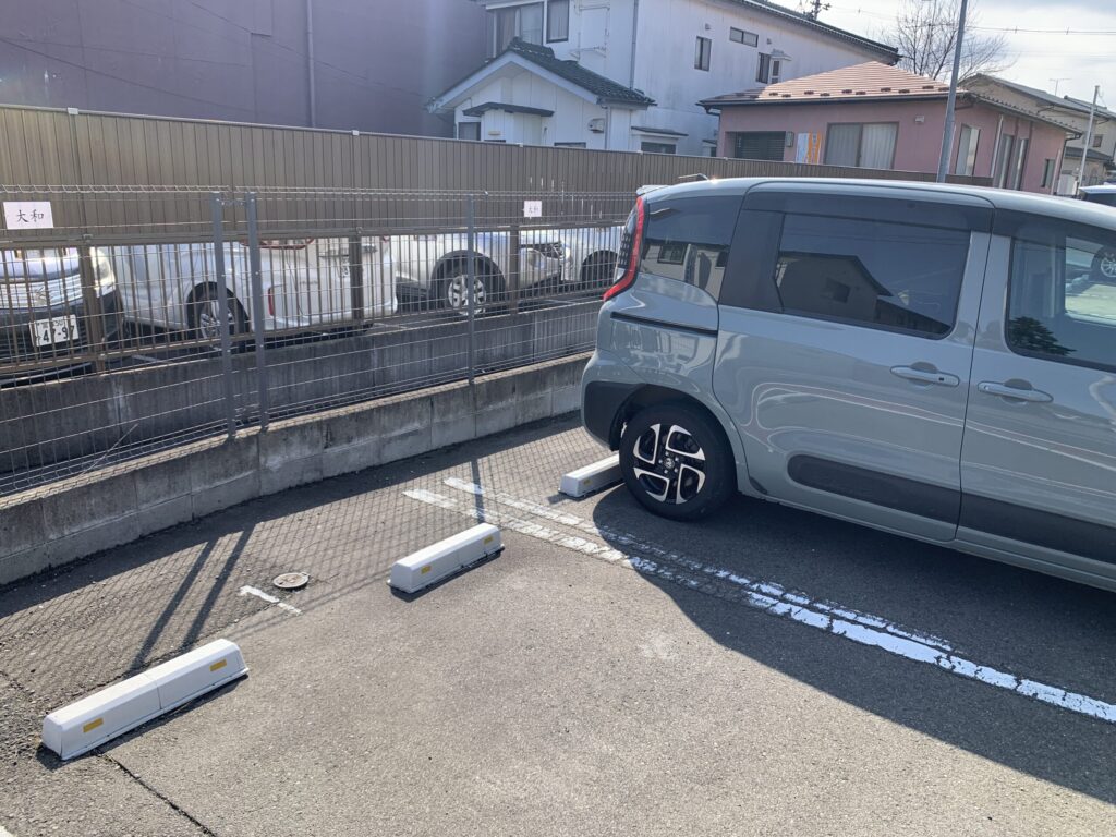 油そば専門店うまづら駐車場