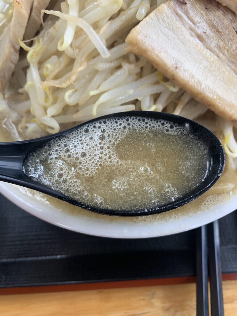 魔界ラーメン月光男峠スープ