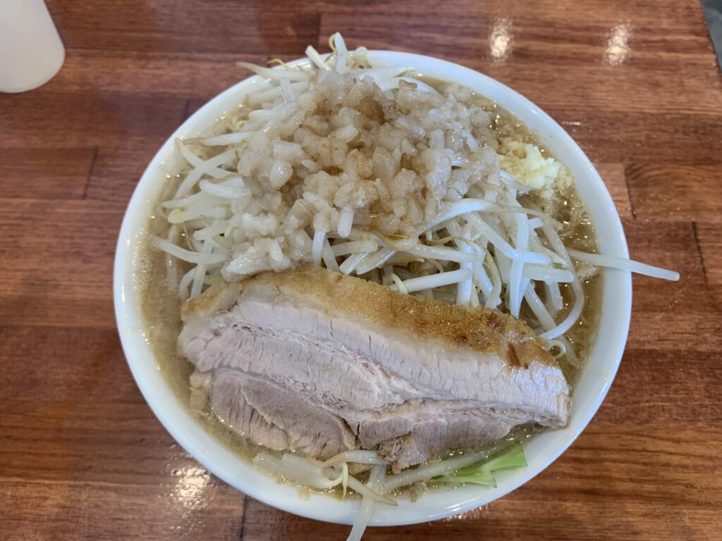 ヤマロク上杉直営店ラーメン