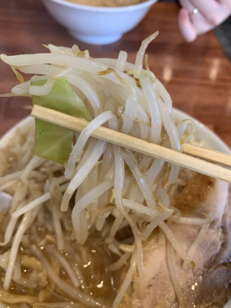 ヤマロク上杉直営店ラーメンヤサイ