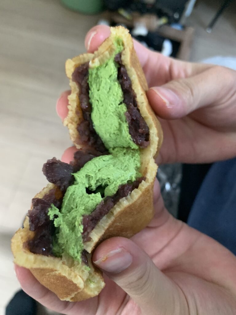 まるごとどら焼き抹茶ムース味
