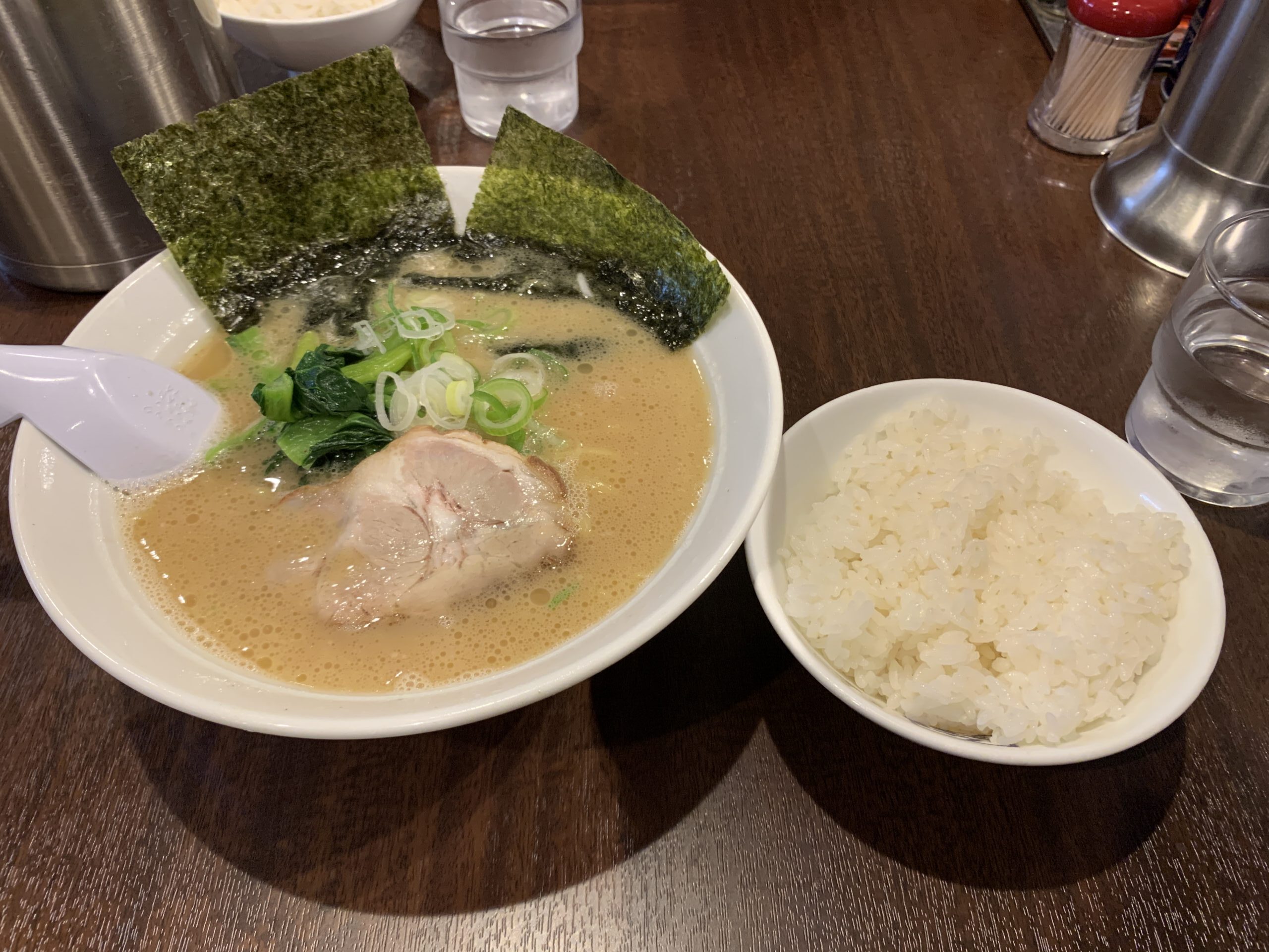 【仙台グルメ】仙台っ子 泉店でソウルフードを堪能！濃厚ラーメン×白米の黄金セット
