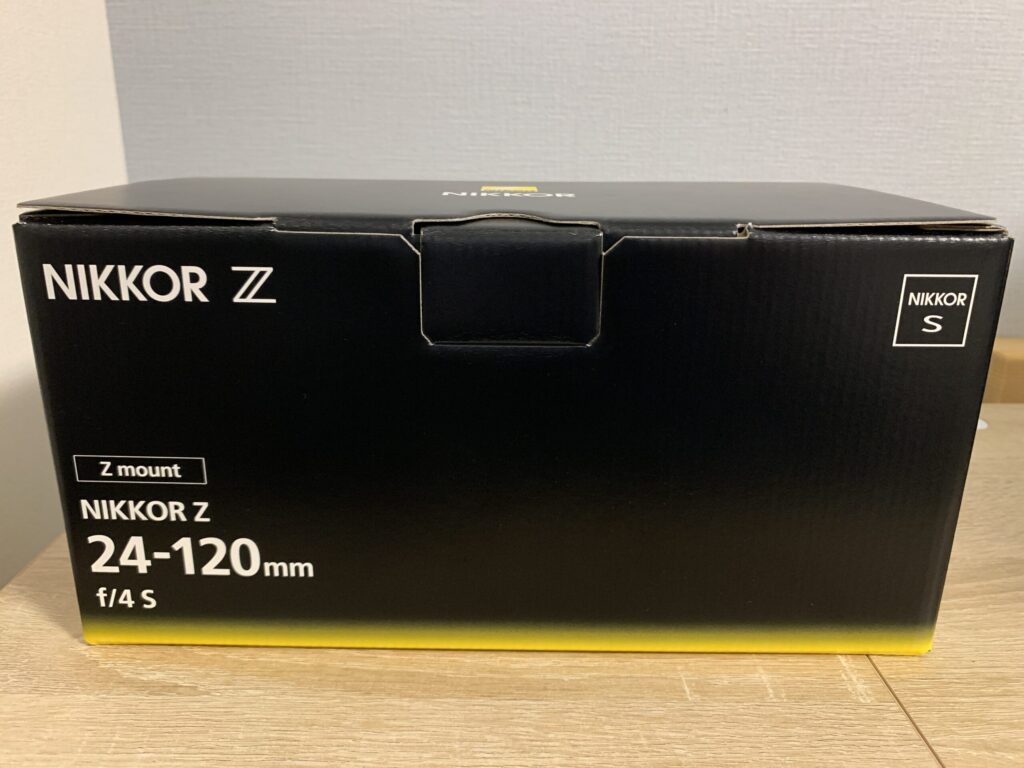 NIKKOR Z 24-120mm f/4 S 箱