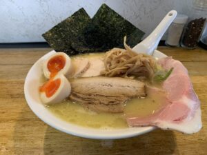 【塩釜ラーメン】自家製麺 鶏そば いちむらで「いちむらの濃厚鶏そば塩」を実食...