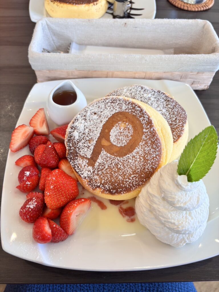 Pomona38季節のパンケーキ（いちご）