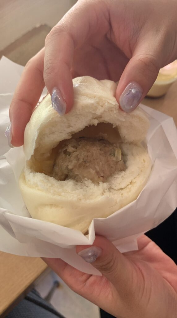 カフェテリア海肉まん