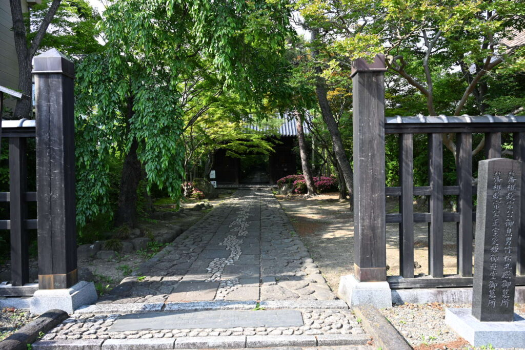 輪王寺入口