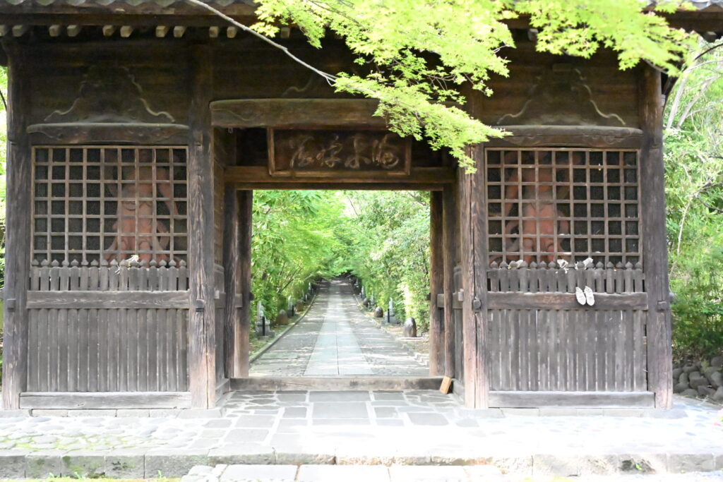 輪王寺山門