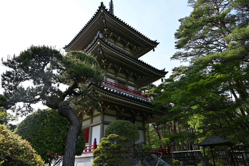 輪王寺庭園三重塔