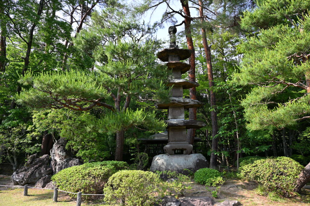 輪王寺庭園五重塔