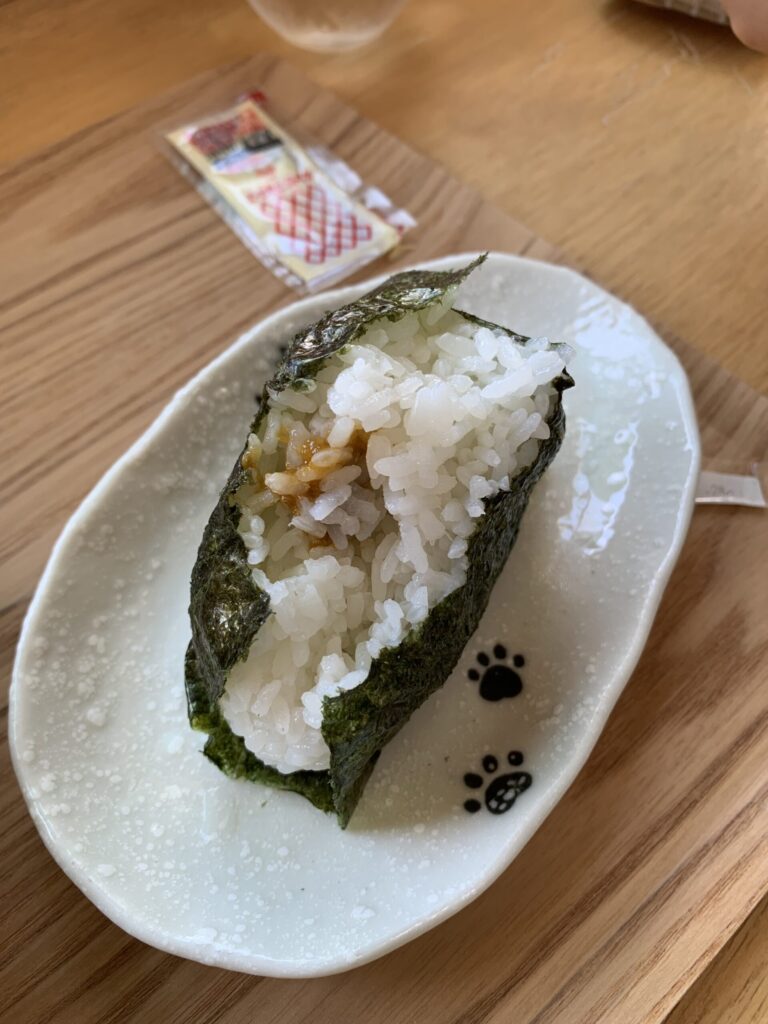 田代島島のえき 塩うにおむすび