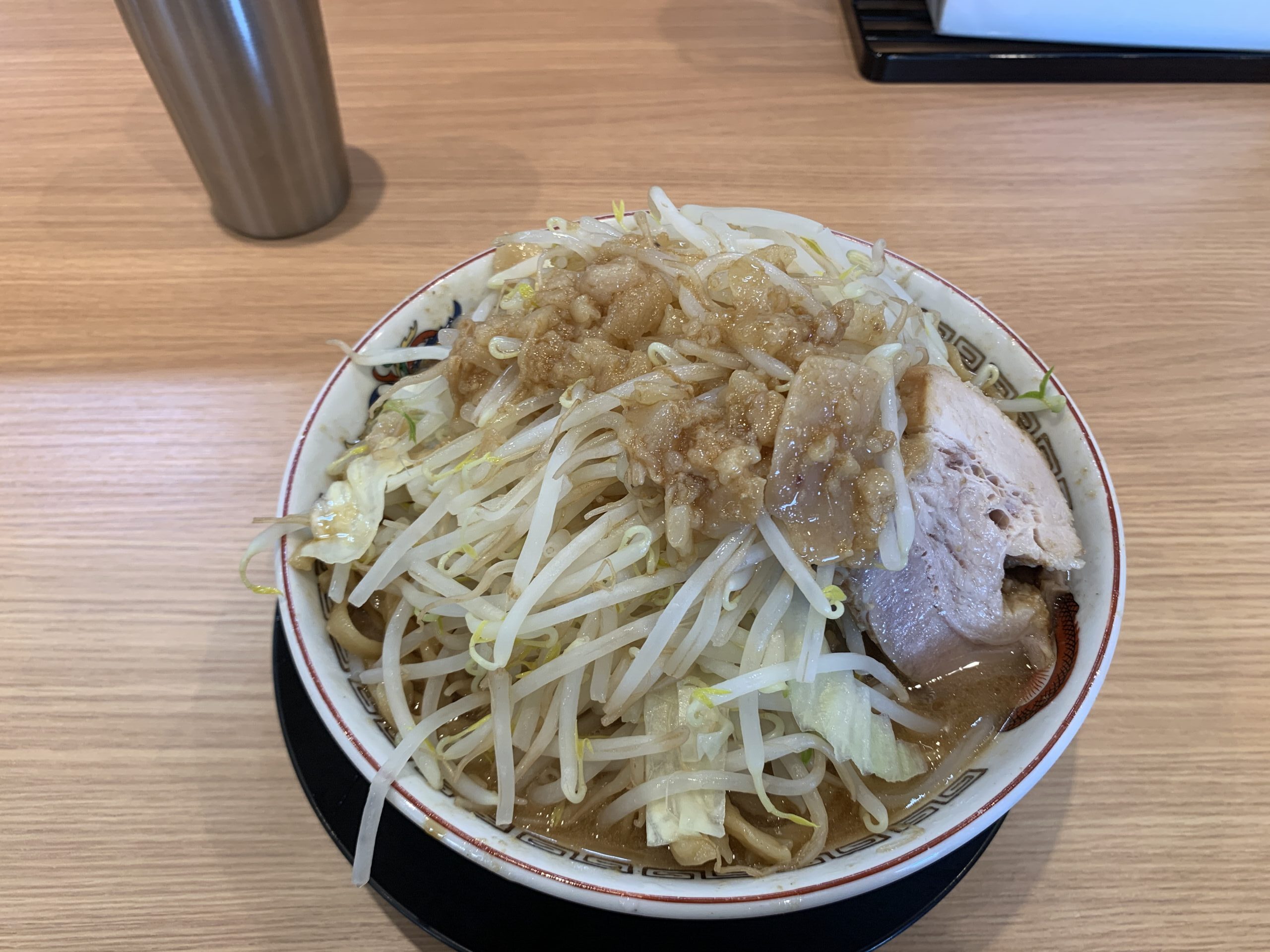 豚山仙台八本松店小ラーメン、ニンニク少し、野菜、アブラ、カラメ
