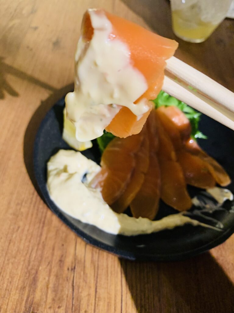 THE CHELSEA AVENUE THE NEUTRALスモークサーモンと玉子タルタル