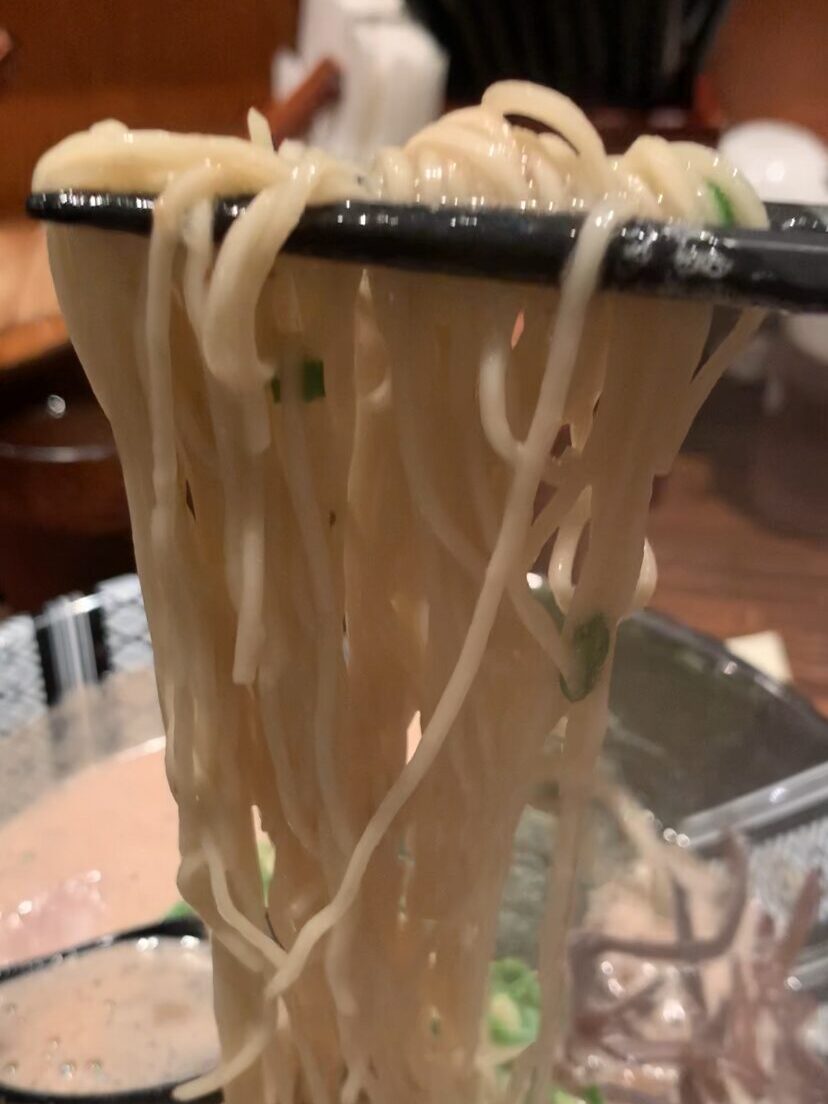 博多一双中州店ラーメン麺