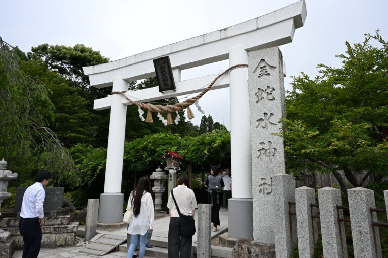 【金蛇水神社】限定ブラックカードお守りをゲット！アクセス・駐車場・参拝まとめ
