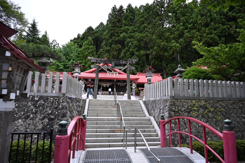 金蛇水神社