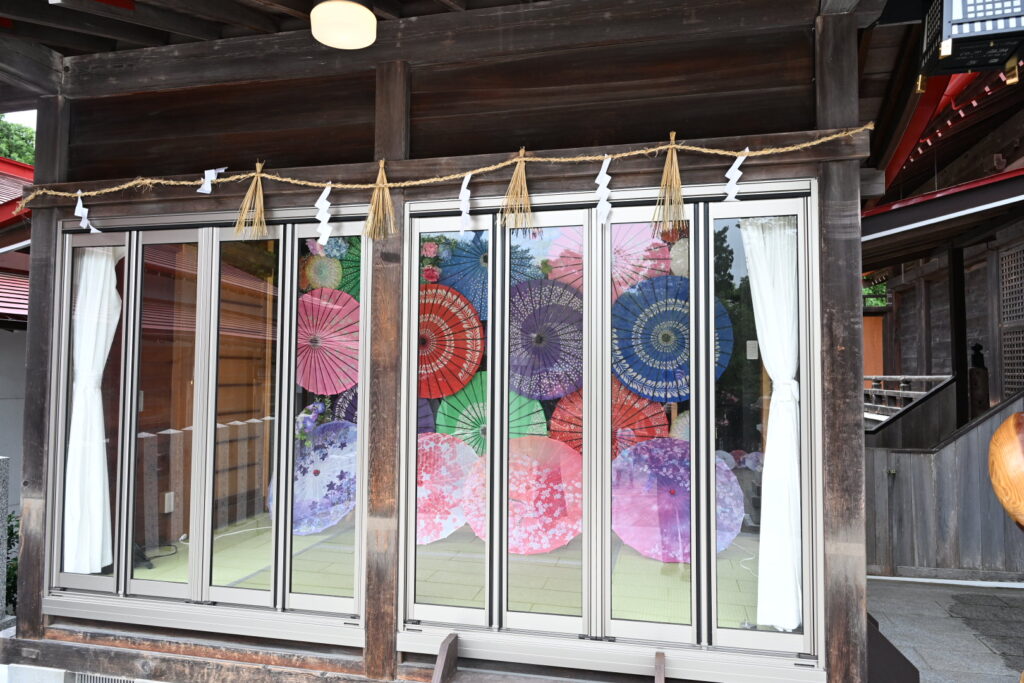 金蛇水神社 和傘