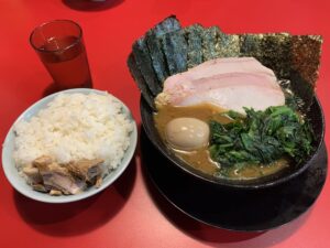 家系好き必食！仙台・鬼道家で体感する濃厚直系スープの衝撃