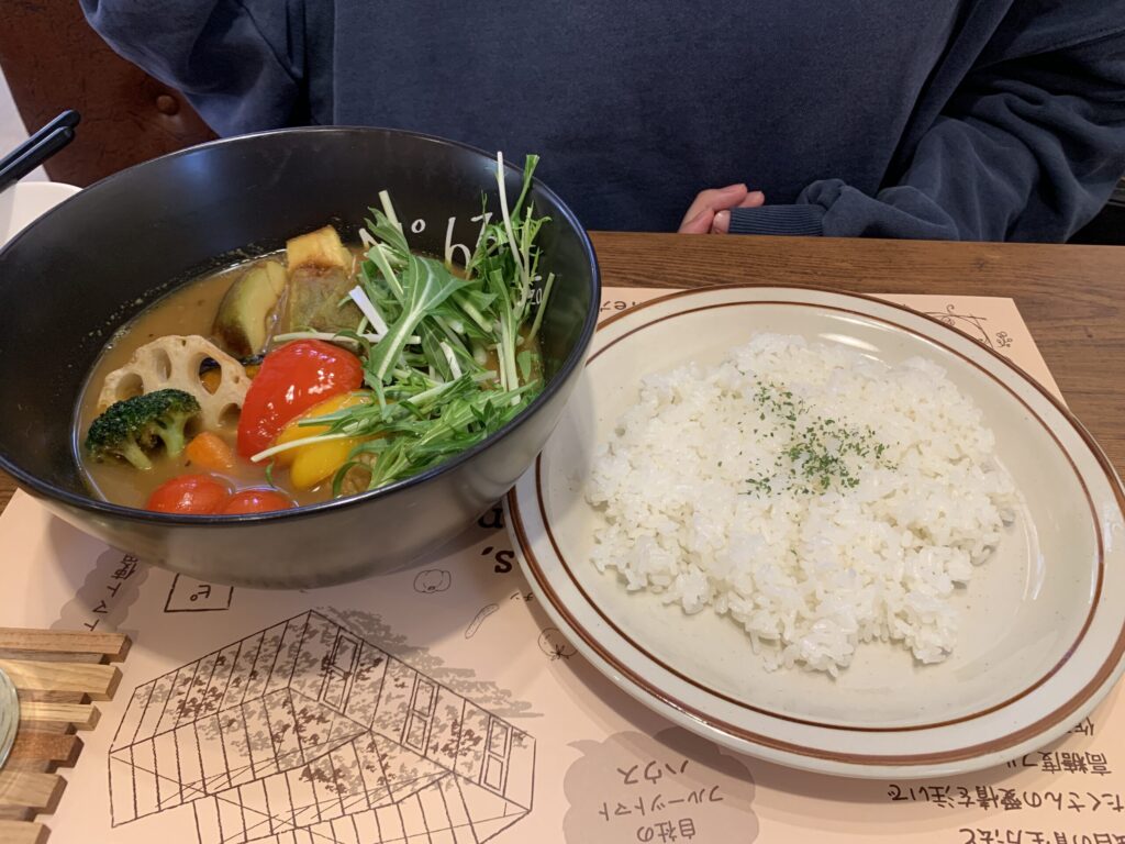 cafe 六十三番屋敷(N°63 residenza) 自家製トマトのスープカレー