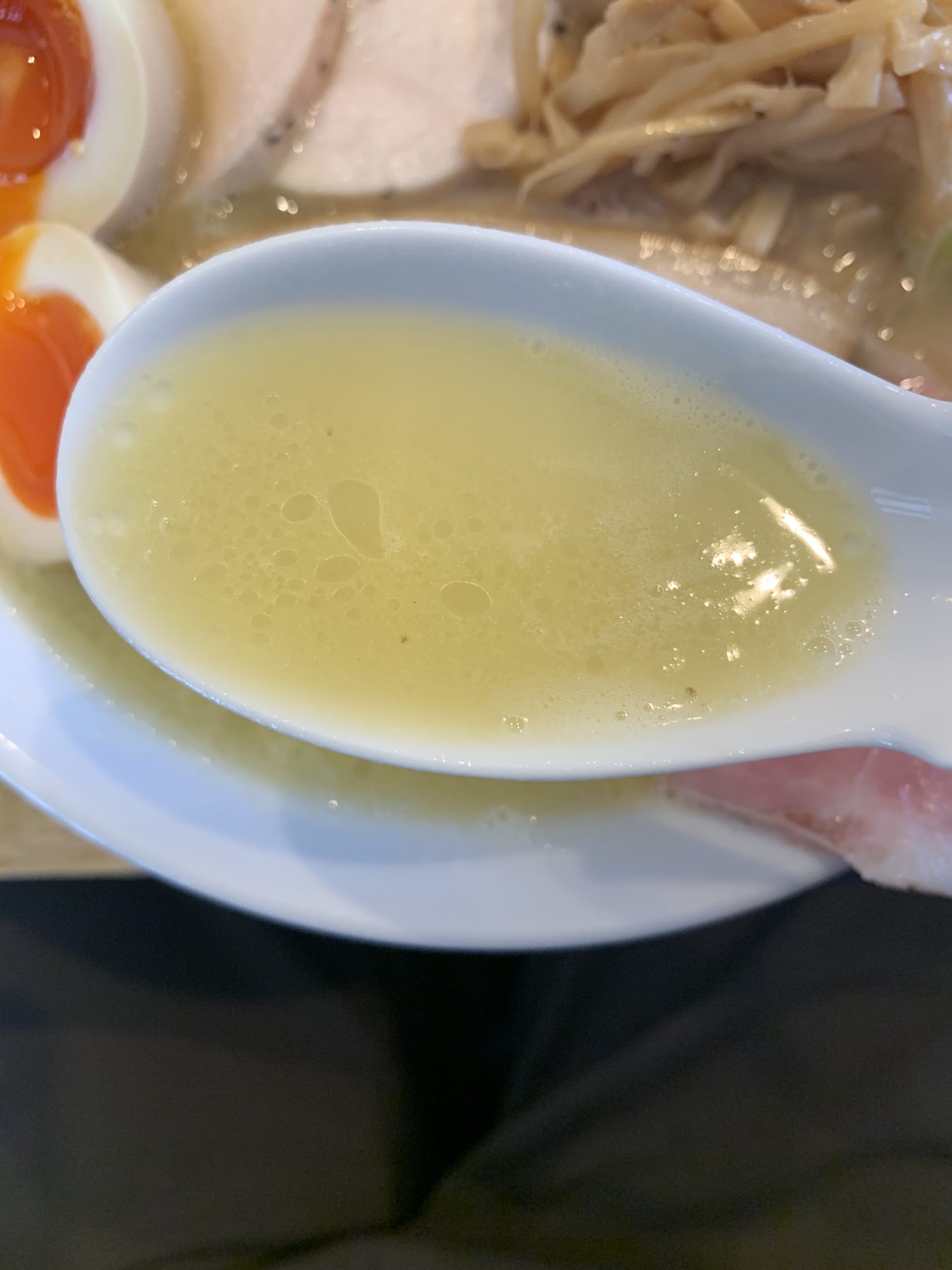 いちむらの濃厚鶏そば塩スープ