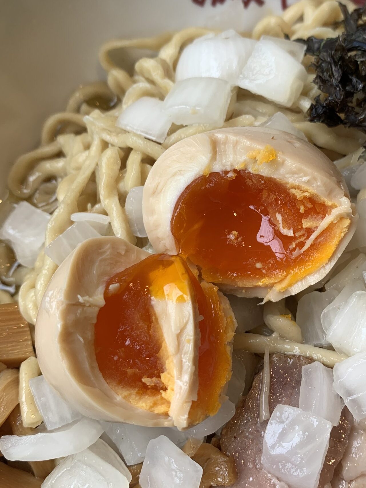 みなもと煮干油そば 味玉