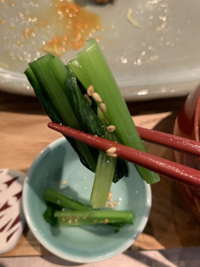 定食と喫茶 マーチ 唐揚げ定食 小鉢