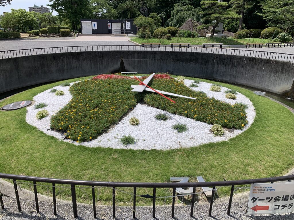 岡崎公園花時計(ピースの二乗のアイツ)