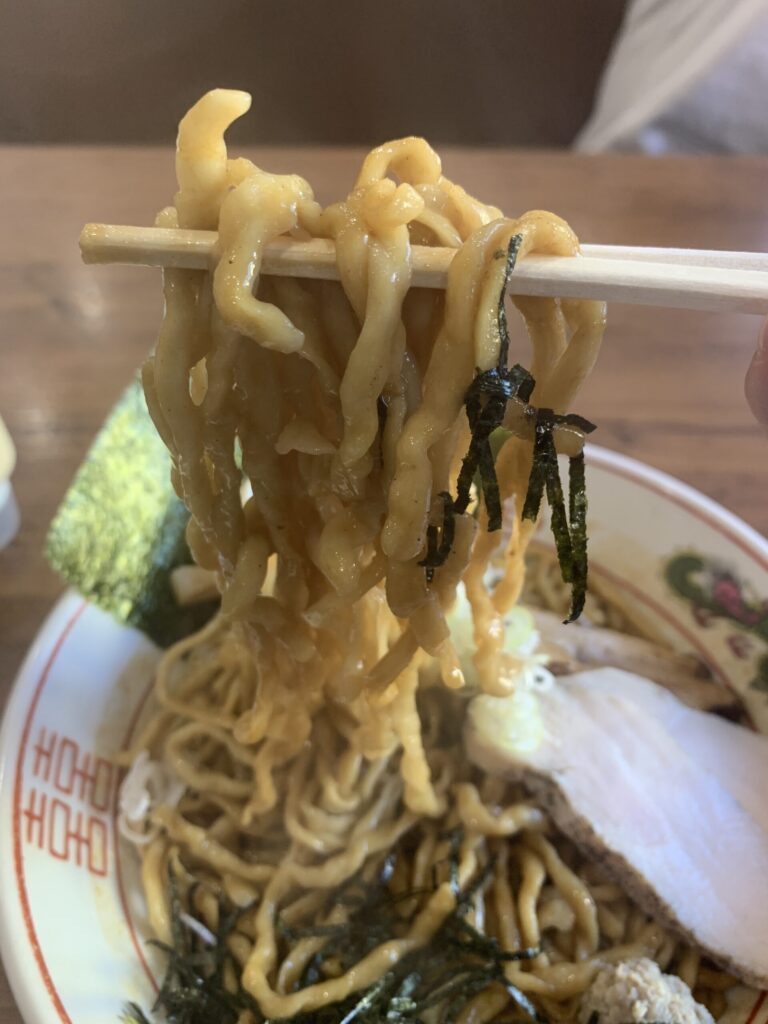 自家製麺くまがい 特製油そば 麺リフト
