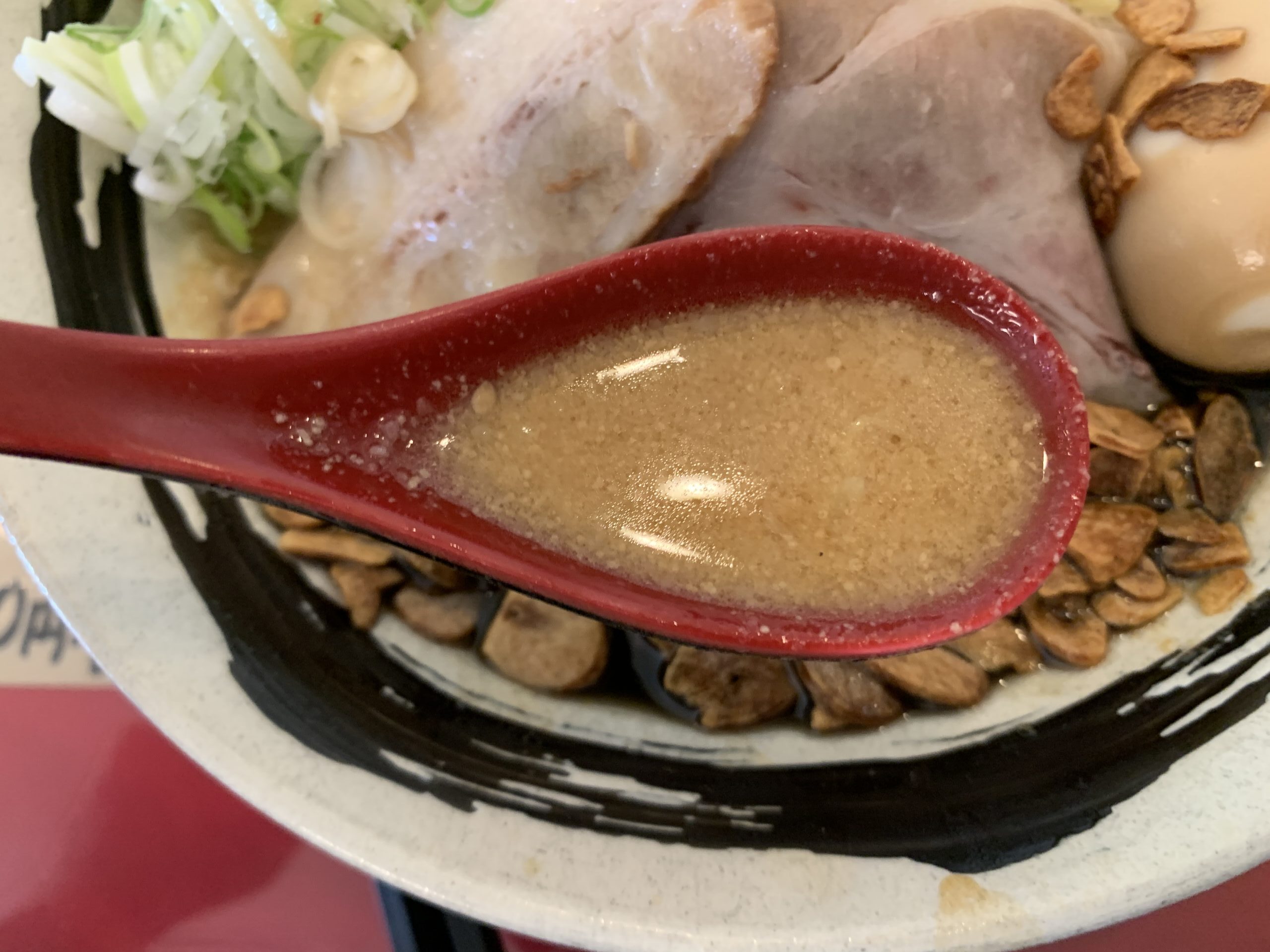 天国ノ濃厚トロ味噌黒味玉付拉麺 スープ