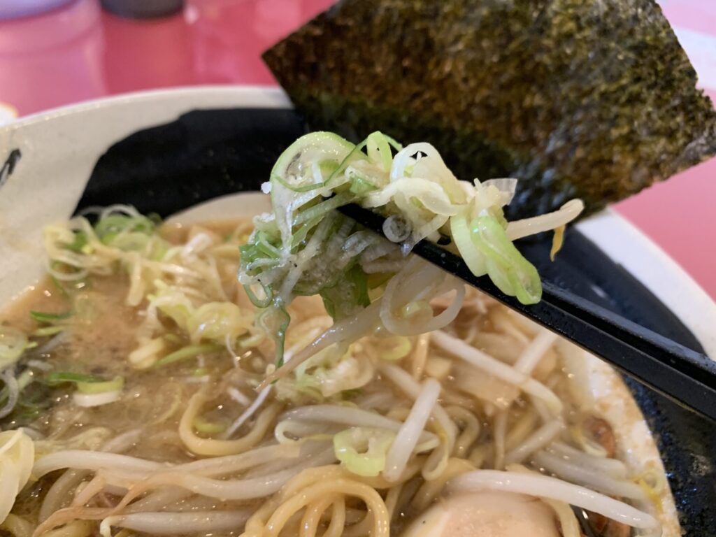 天国ノ濃厚トロ味噌黒味玉付拉麺 ネギ