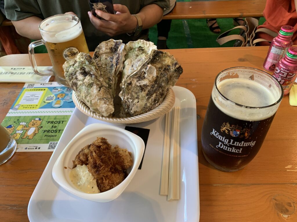 仙台オクトーバーフェスト2025 かきや no kakiya　蒸し牡蠣と牡蠣フライ