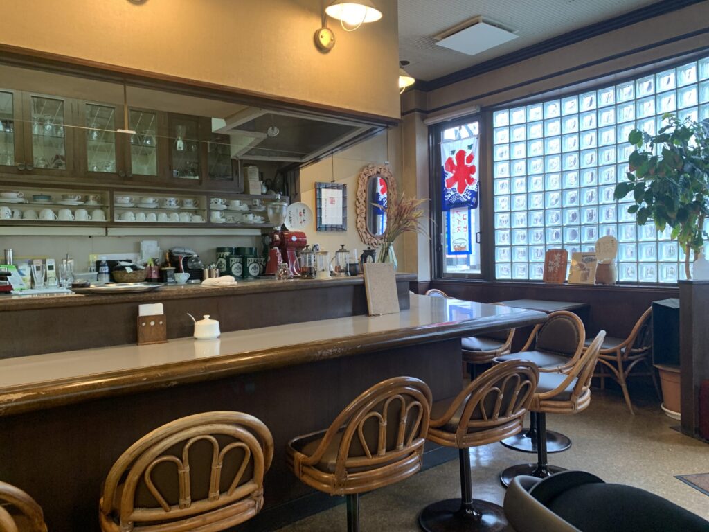 カナマル店内